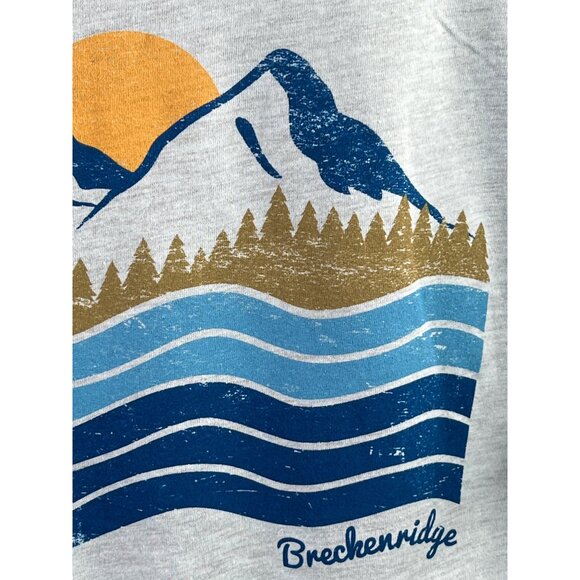 Breckenridge T-Shirt Medium Light Gray Cotton Blend Mountains Graphic Crewneck - Picture 3 of 5